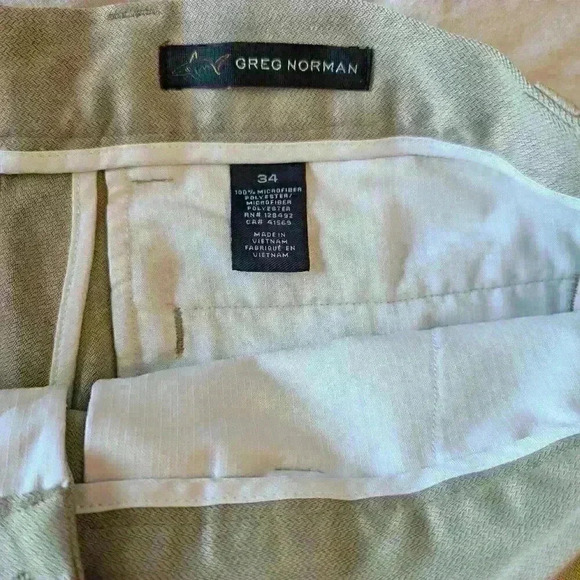 Greg Norman,  Short, Beige, Size 34 - Picture 3 of 6